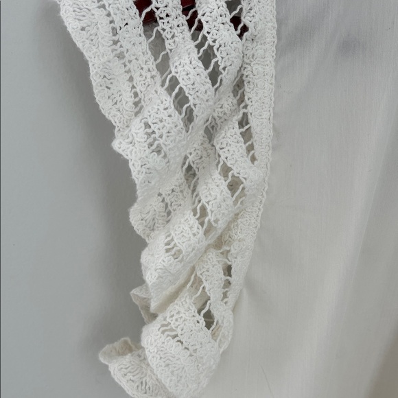 LOFT Cream Lace Flutter Sleeve Top NWT Size L - Picture 6 of 14